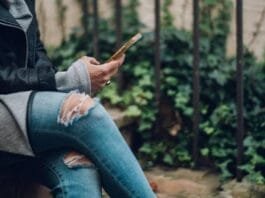 Why You Should Use Virtual Phone Numbers For Small Business Marketing