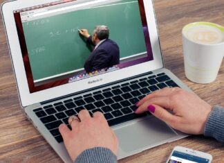 How Online Courses Can Help You Become an Expert in Your Field