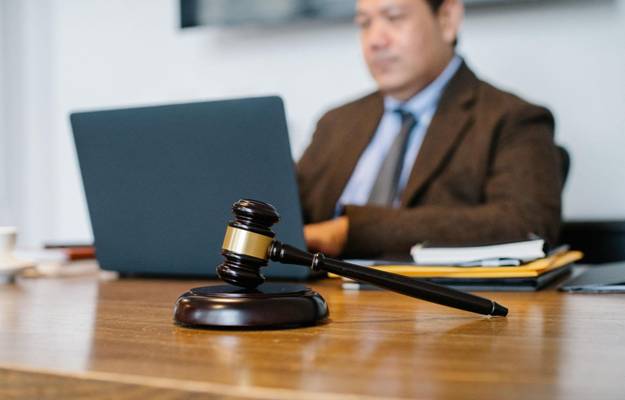 The Role of Motorcycle Accident Lawyers in Protecting Your Rights in Florida
