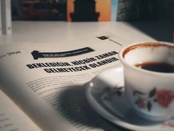 Why Top Leaders Still Invest in Tangible Brand Collateral