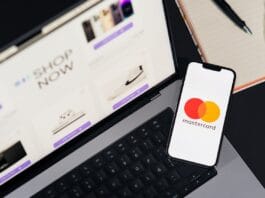 Mobile Wallets' Role in E-Commerce Credit Card Processing
