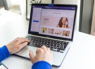 Selling Custom Products Online? Three Key Ways to Simplify the Process