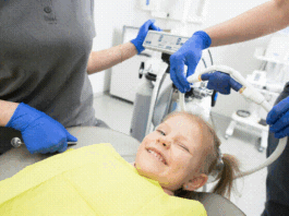 Smarter Smiles Start at Reception: How AI Is Transforming Dental Front Desks