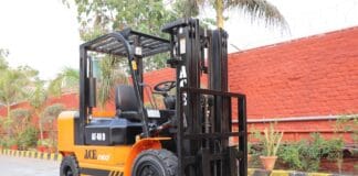 What Makes New Forklifts Ideal for Operations , include forklift picture