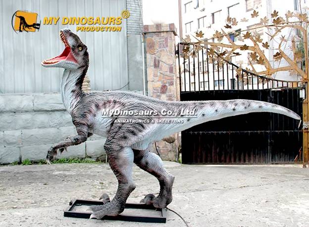The Secrets Behind Lifelike Animatronic Velociraptors