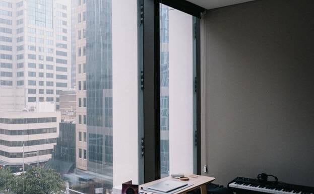 Enhancing Focus and Mental Clarity Through Better Home and Office Windows Enhancing Focus and Mental Clarity Through Better Home and Office Windows