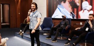 8 Ways to Enhance Your Leadership Presence Online