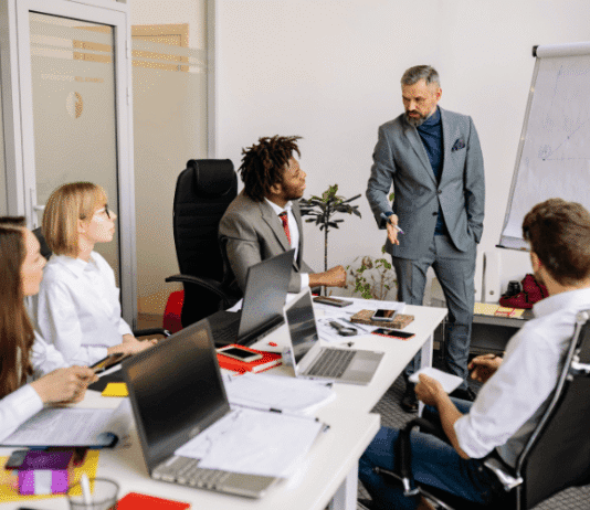 7 Lessons From Top Business Gurus That Still Work Today