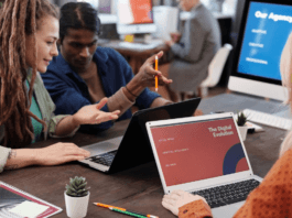 4 Best Agencies to Hire a Keynote Speaker in Toronto