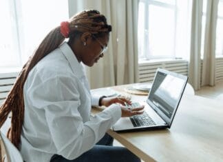 How an MBA in IT Management Helps Entrepreneurs Scale Digital Operations