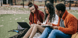 How Academic Writing Helps Students Become Clearer Thinkers and Communicators Academic writing trains students to structure ideas, analyze deeply, and communicate complex concepts clearly.