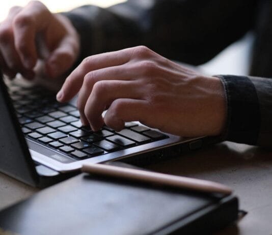 Discover six massive benefits of switching your growing company to affordable, highly reliable business phone plans today.