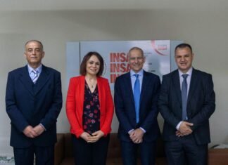 Building a Successful Business Through Creative Thinking and Responsible Leadership